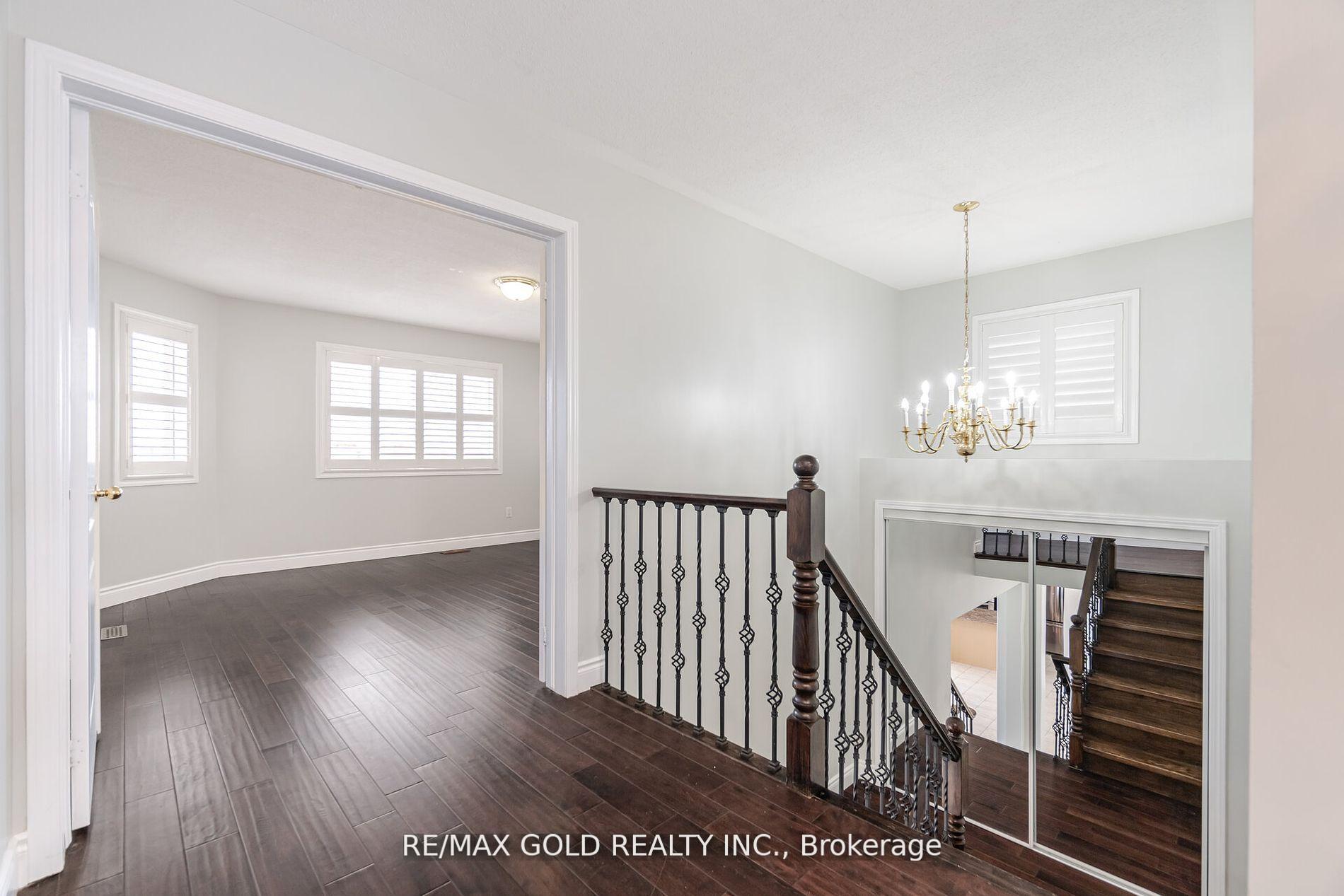 Photo 18 of 27 Horizon Street, Brampton, Vales of Castlemore — HOMEH