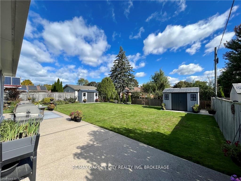 Photo 7 of 462 Grantham Avenue, St. Catharines, Bunting/Linwell — HOMEH