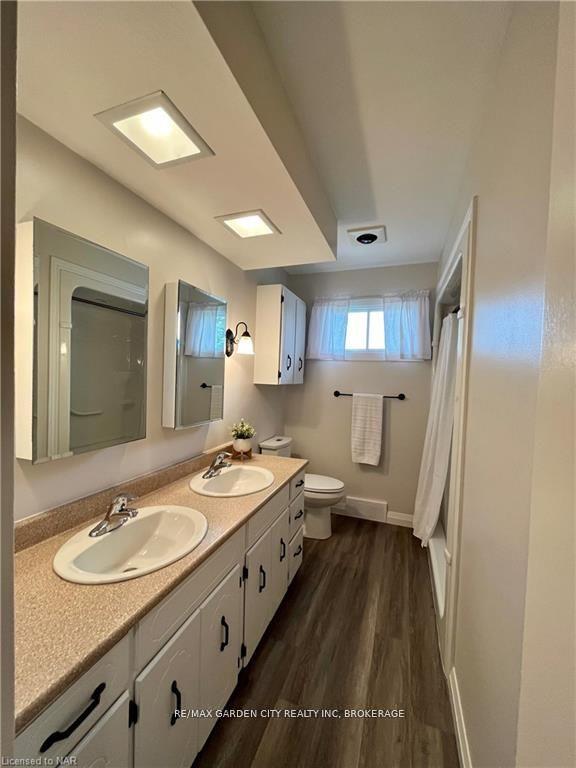 Photo 19 of 462 Grantham Avenue, St. Catharines, Bunting/Linwell — HOMEH