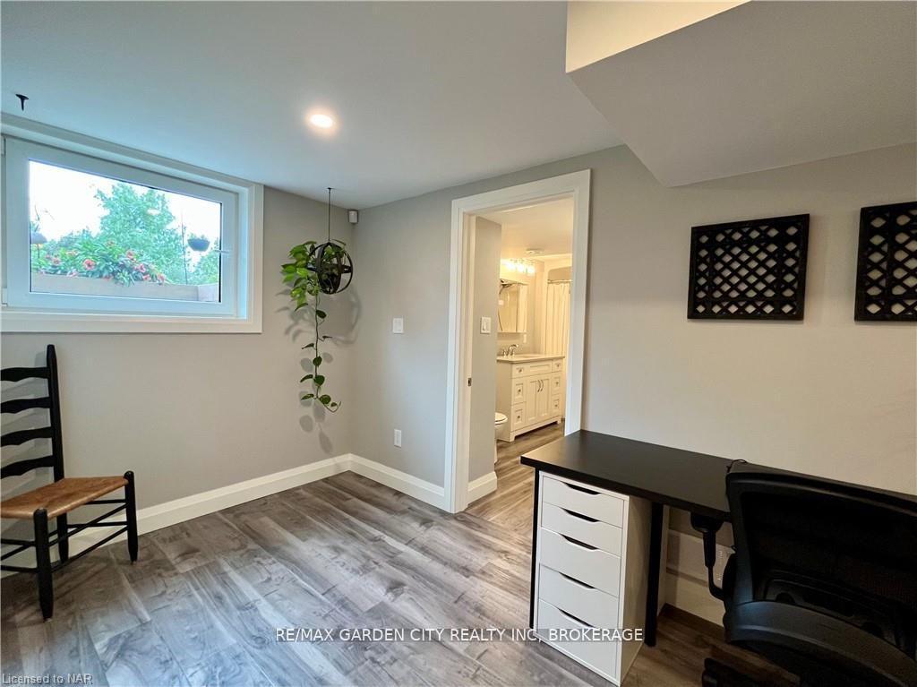 Photo 46 of 462 Grantham Avenue, St. Catharines, Bunting/Linwell — HOMEH