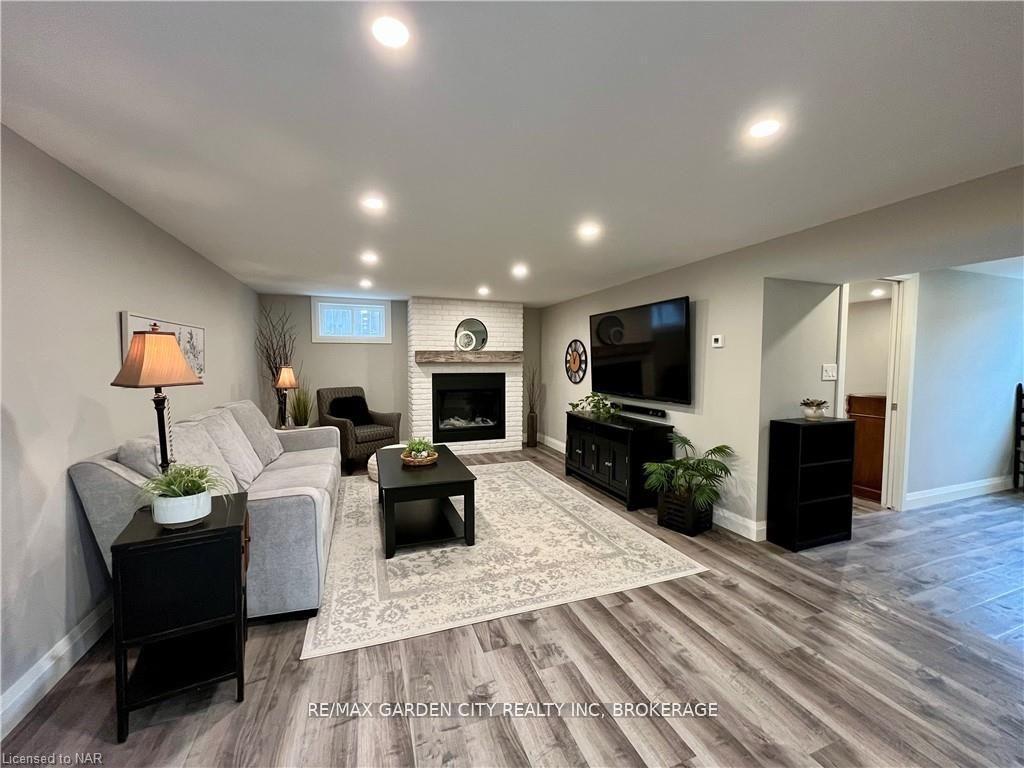 Photo 47 of 462 Grantham Avenue, St. Catharines, Bunting/Linwell — HOMEH