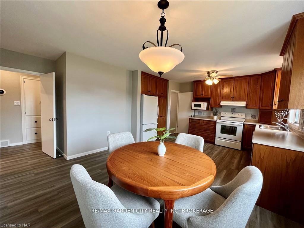 Photo 34 of 462 Grantham Avenue, St. Catharines, Bunting/Linwell — HOMEH