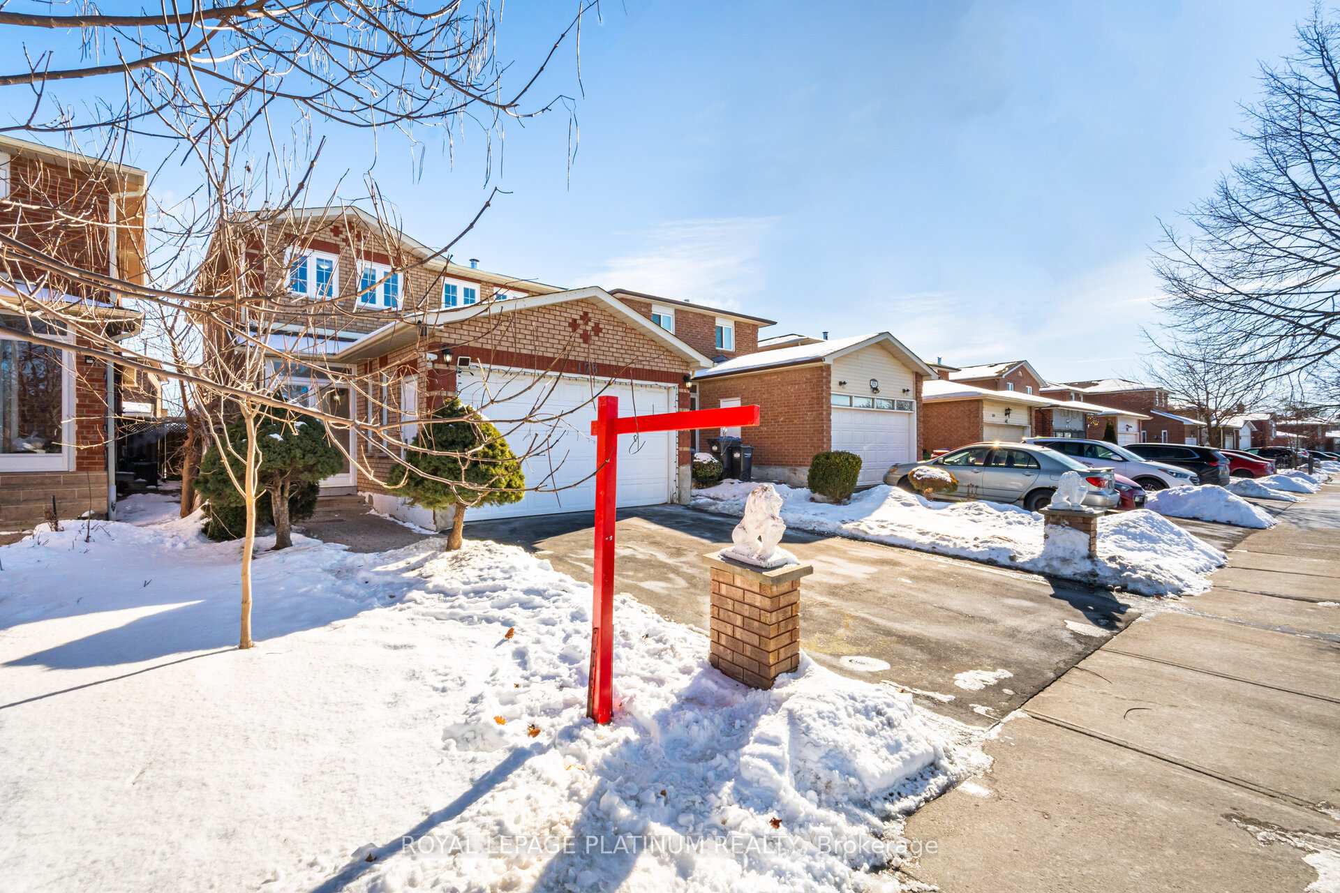 Photo 3 of 173 Wexford Road, Brampton, Heart Lake West — HOMEH