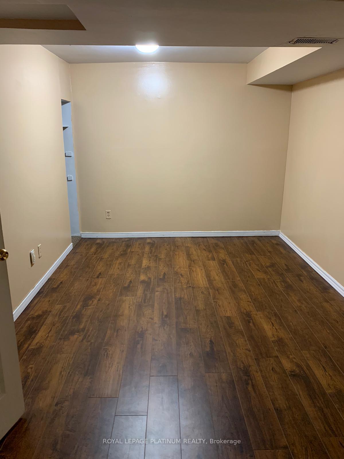 Photo 38 of 173 Wexford Road, Brampton, Heart Lake West — HOMEH
