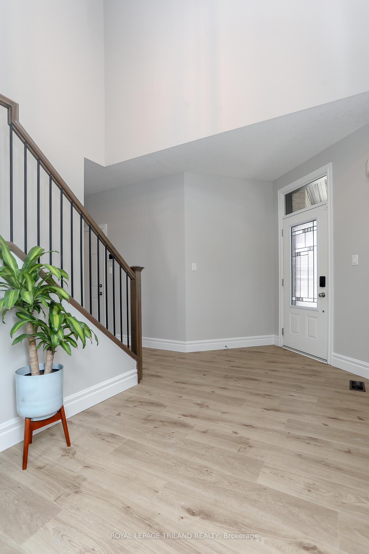 Photo 6 of 8 Oakmont Street, St. Thomas — HOMEH