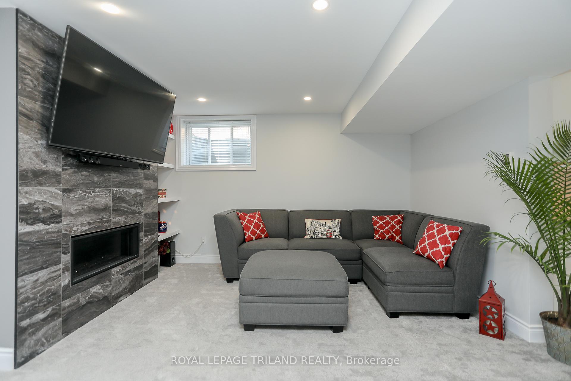 Photo 34 of 8 Oakmont Street, St. Thomas — HOMEH