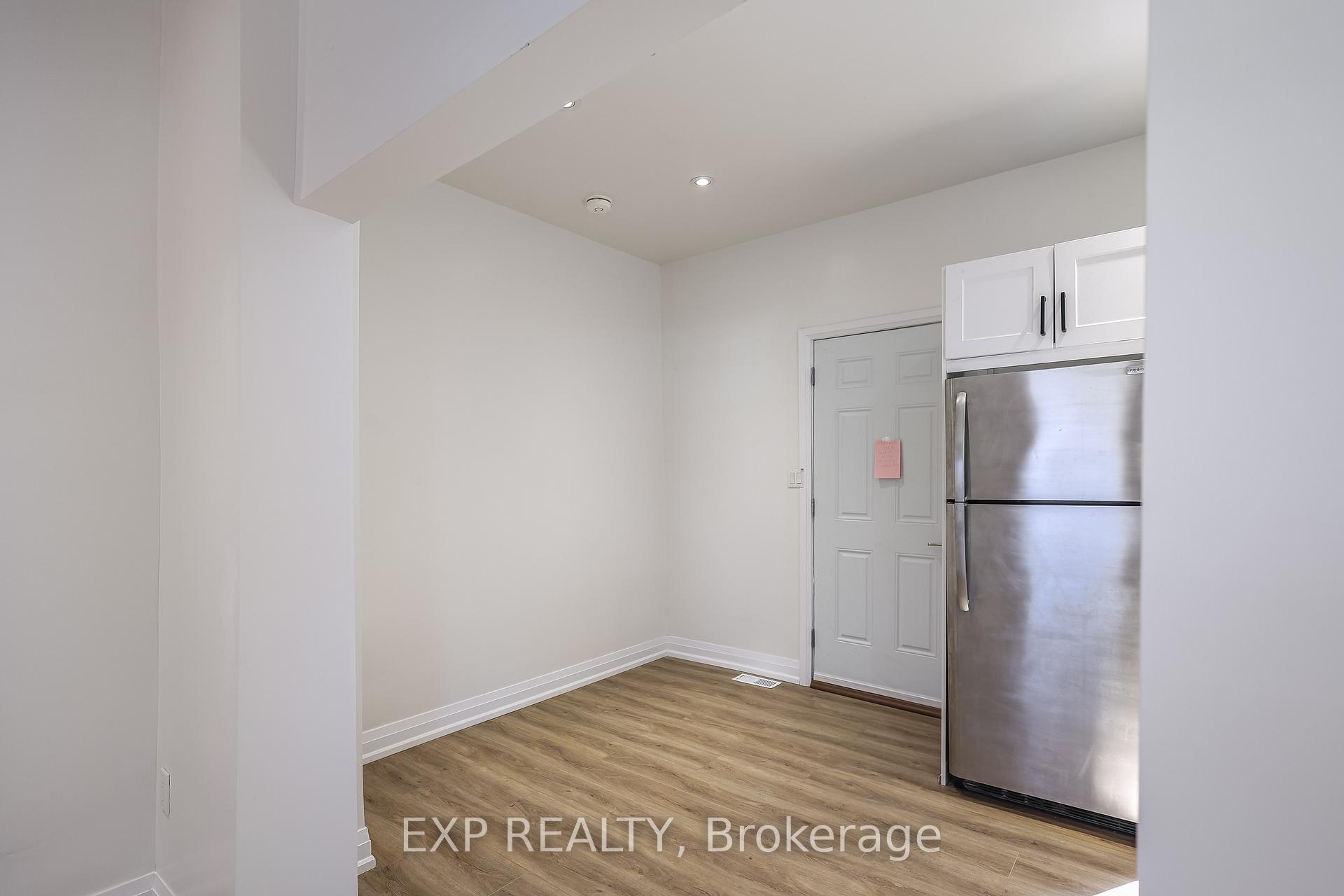 Photo 3 of 346 Emerald Street N, Hamilton, Beasley — HOMEH