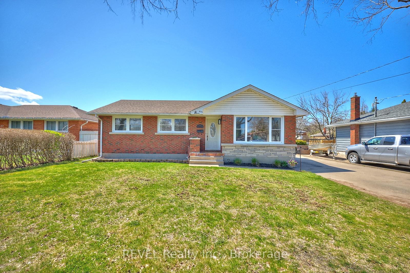 Front of 439 Bunting Road