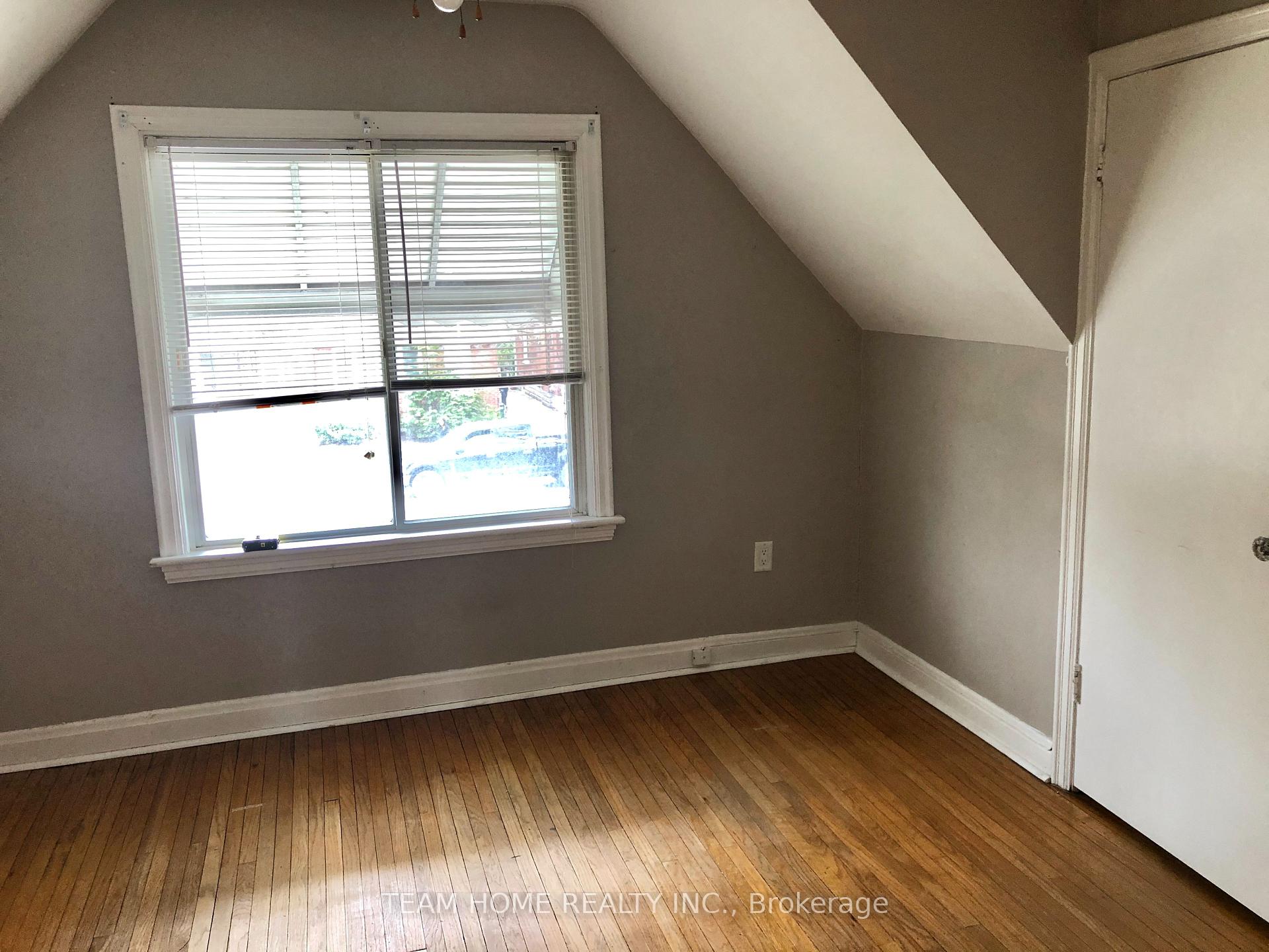 Photo 15 of 1106 King Street W, Hamilton, Westdale — HOMEH