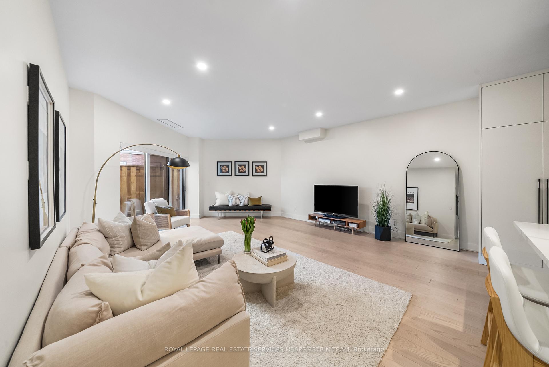 Photo 3 of Unit 103, 211 Randolph Road, Toronto, Leaside — HOMEH