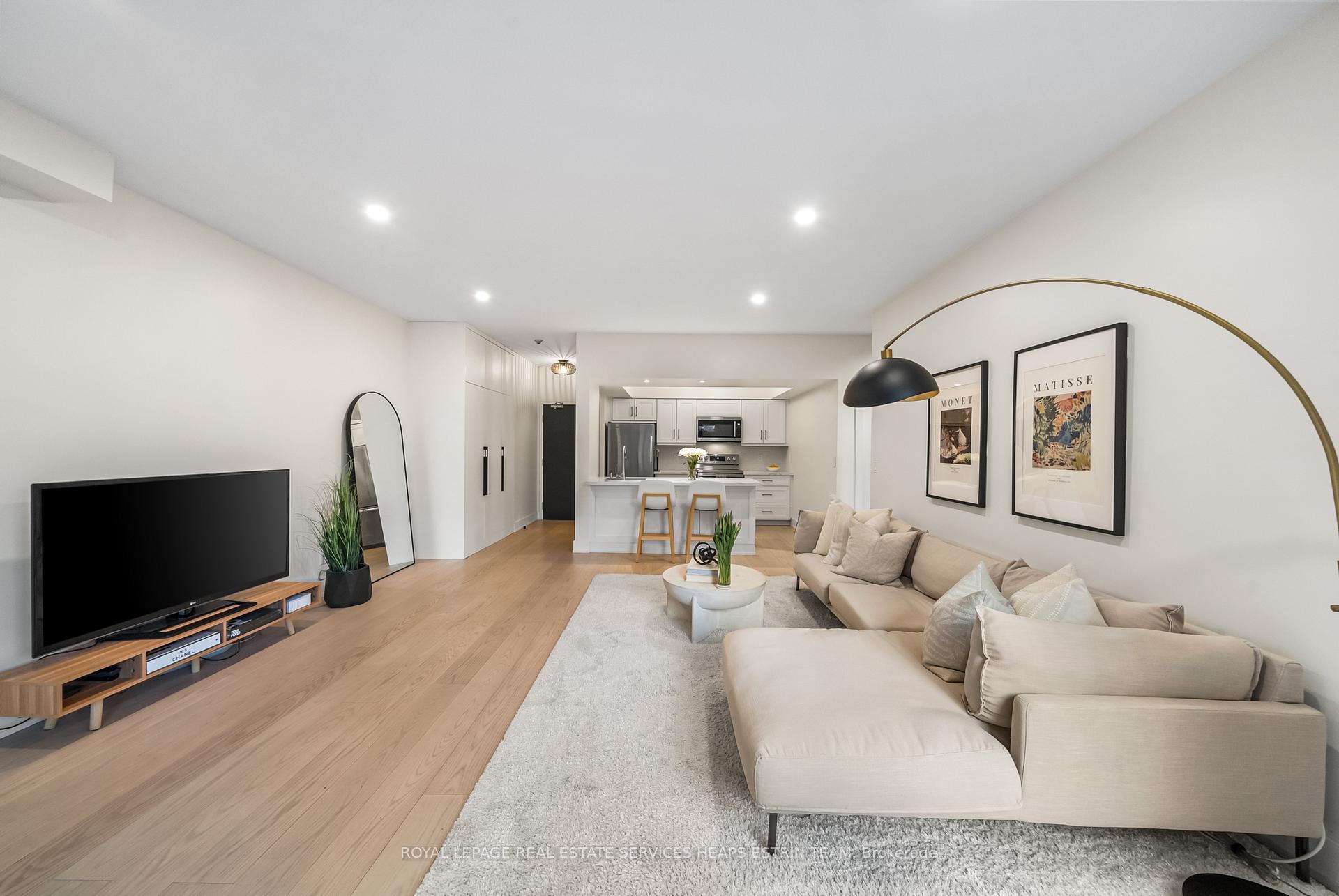 Photo 4 of Unit 103, 211 Randolph Road, Toronto, Leaside — HOMEH