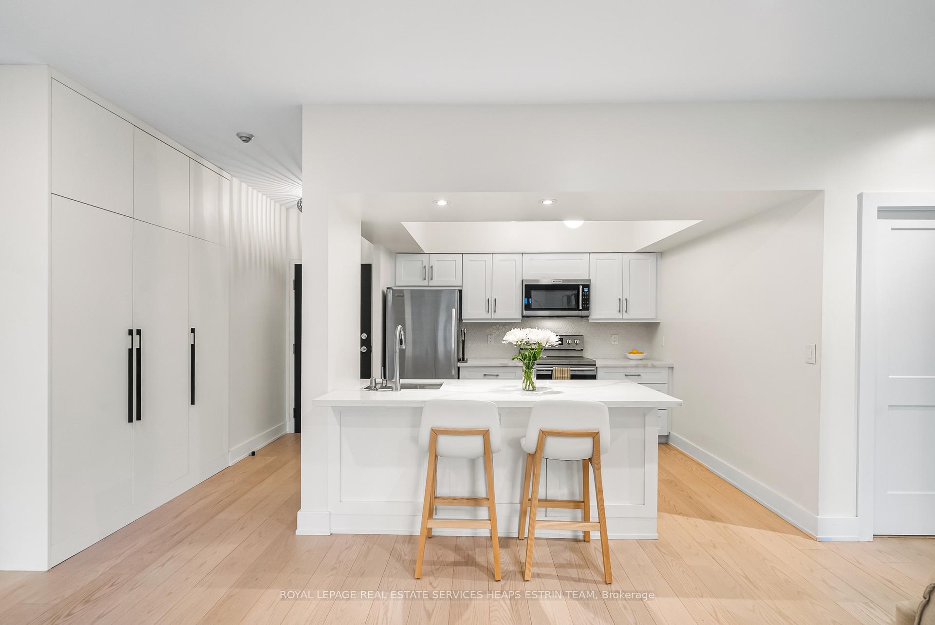 Photo 6 of Unit 103, 211 Randolph Road, Toronto, Leaside — HOMEH