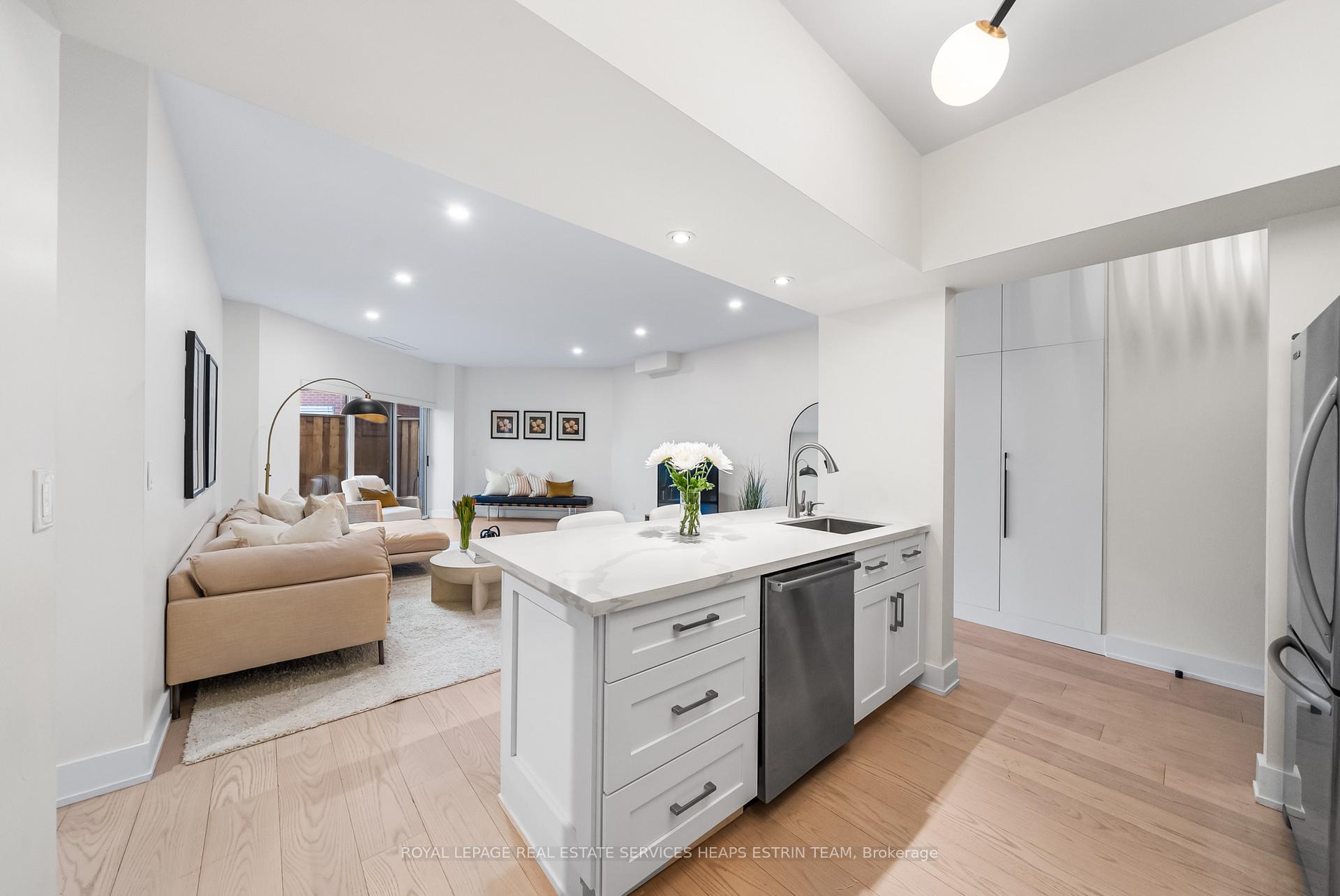 Photo 7 of Unit 103, 211 Randolph Road, Toronto, Leaside — HOMEH
