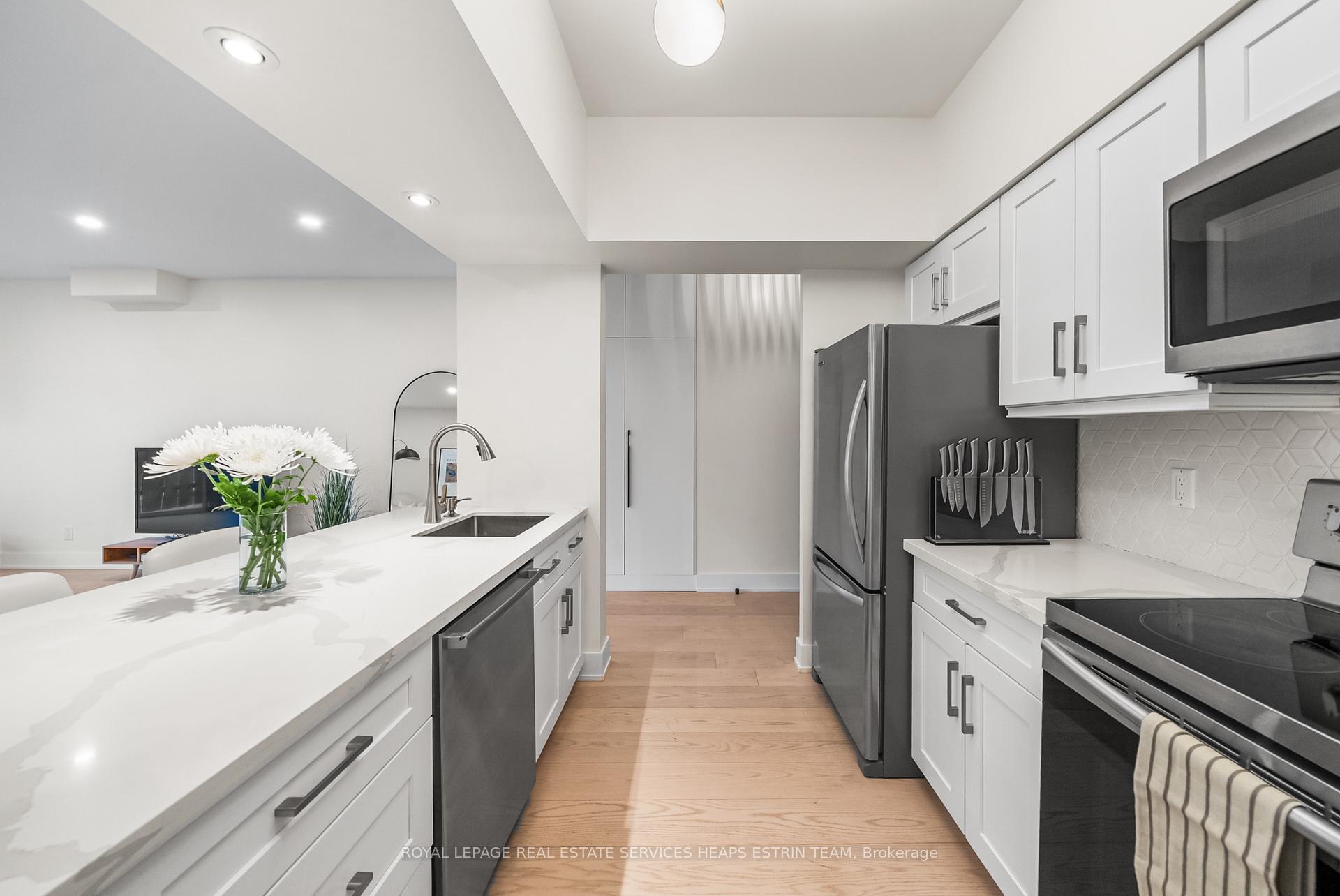 Photo 8 of Unit 103, 211 Randolph Road, Toronto, Leaside — HOMEH