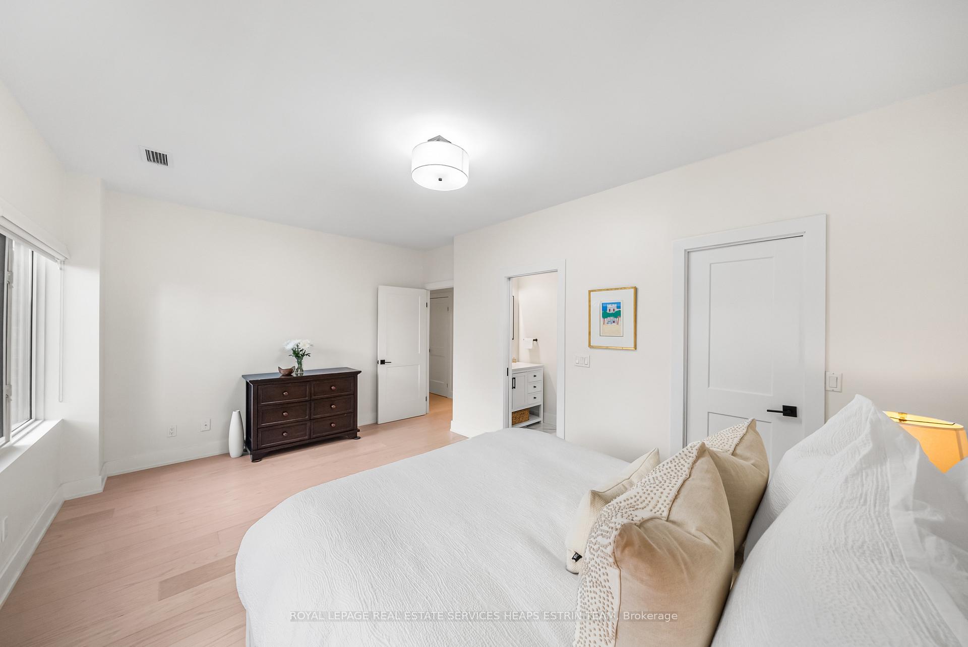 Photo 11 of Unit 103, 211 Randolph Road, Toronto, Leaside — HOMEH