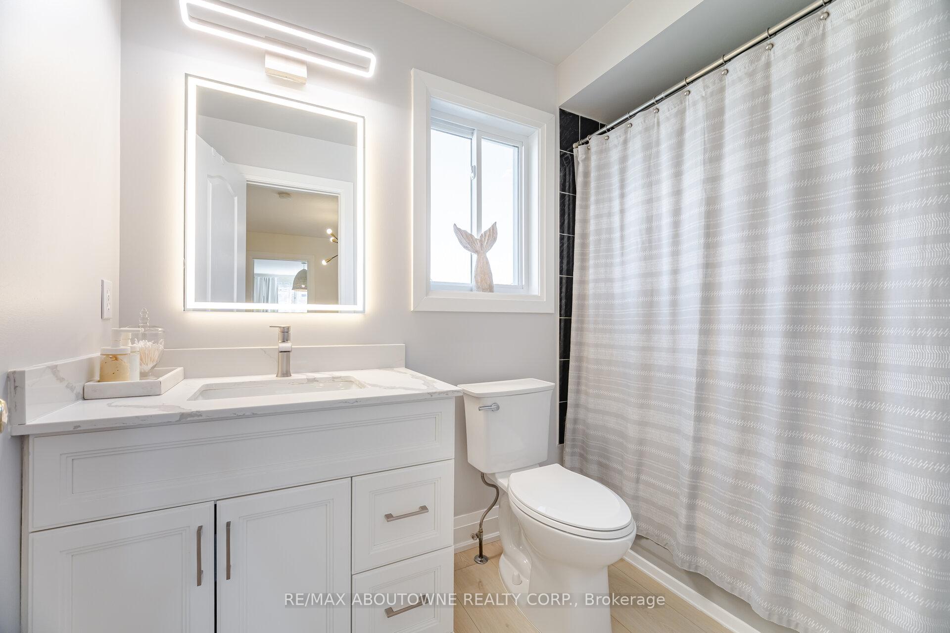 Photo 35 of 35 Harnesworth Crescent, Hamilton, Waterdown — HOMEH