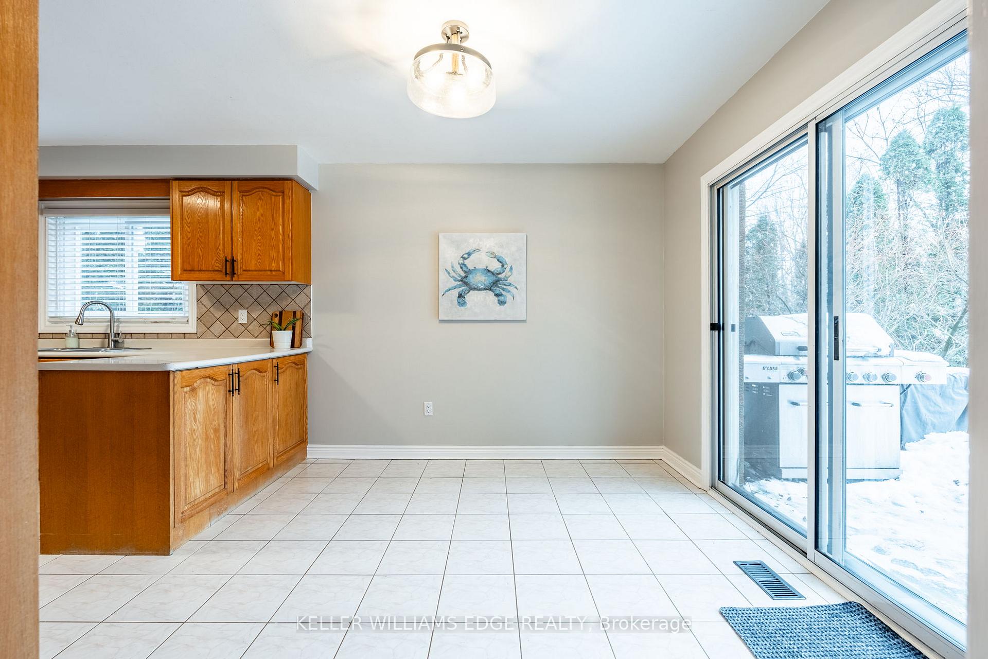 Photo 17 of 67 Laurendale Avenue, Hamilton, Waterdown — HOMEH