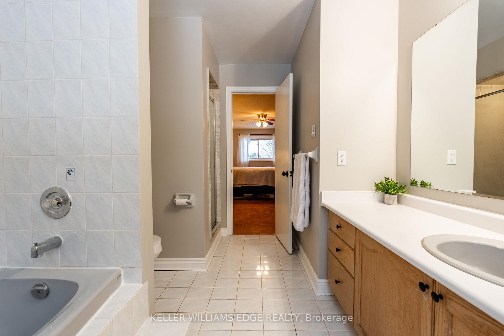 Photo 30 of 67 Laurendale Avenue, Hamilton, Waterdown — HOMEH