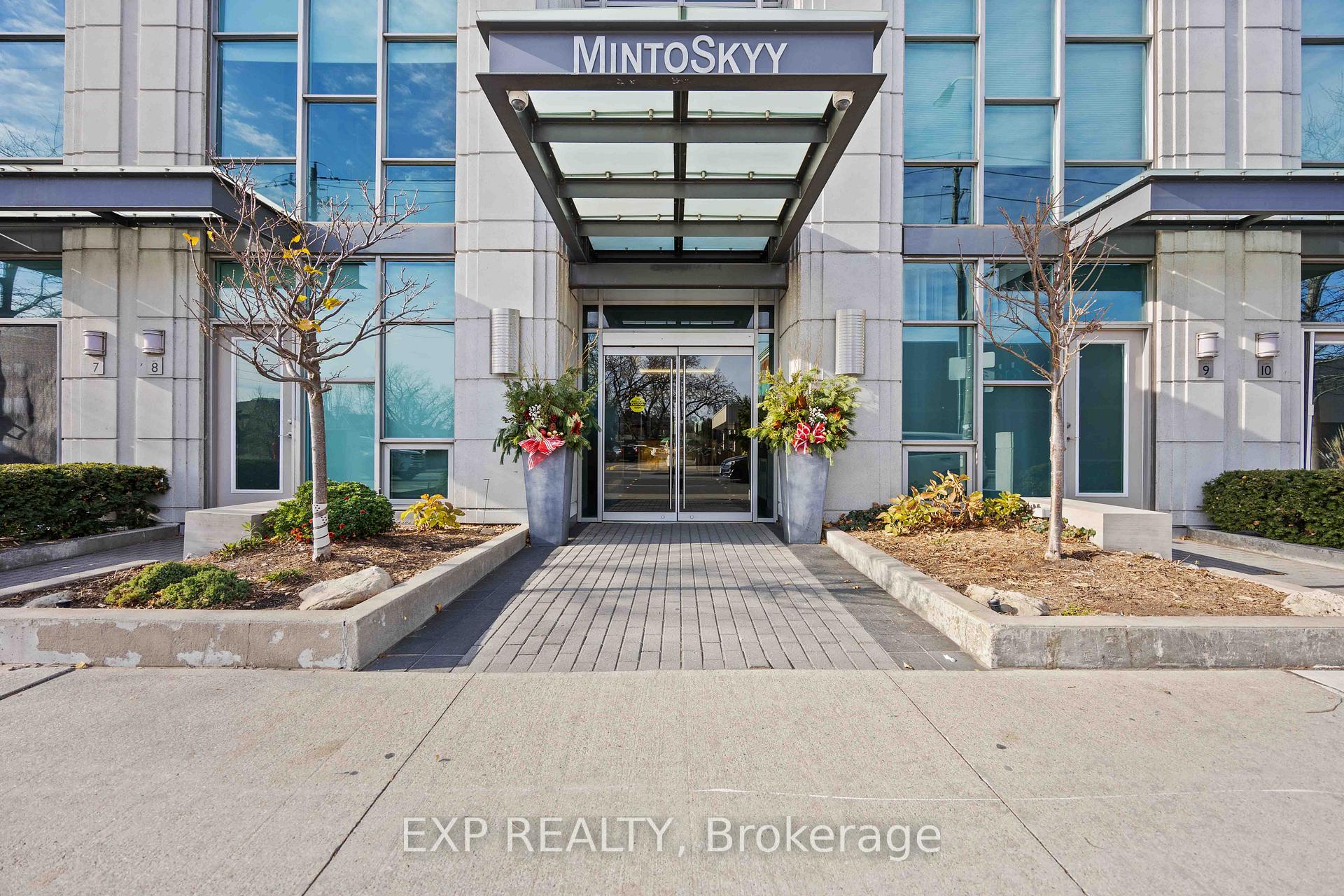 Photo 2 of Unit 1905, 1048 Broadview Avenue, Toronto, Broadview North — HOMEH