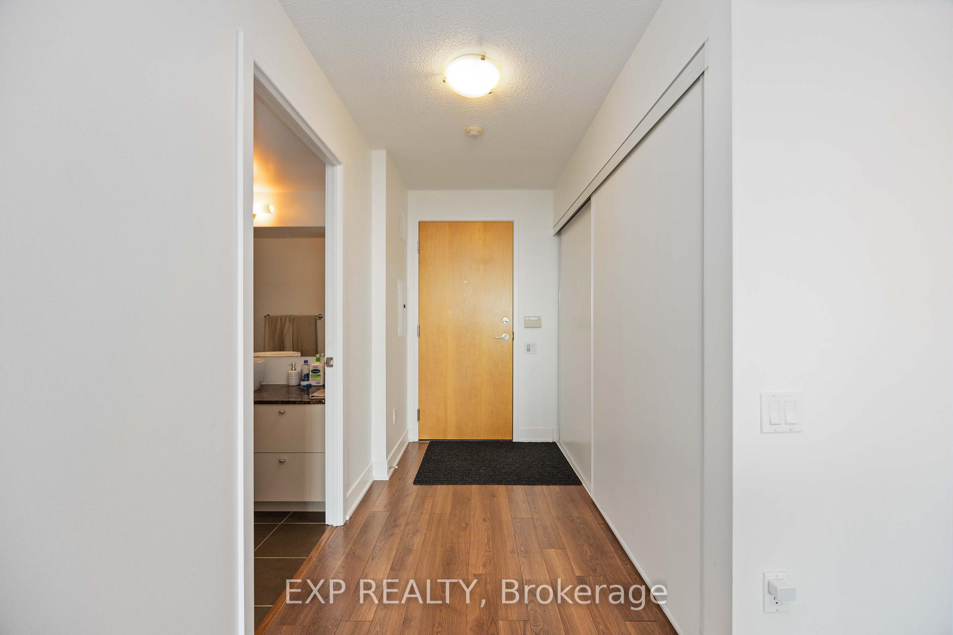 Photo 5 of Unit 1905, 1048 Broadview Avenue, Toronto, Broadview North — HOMEH