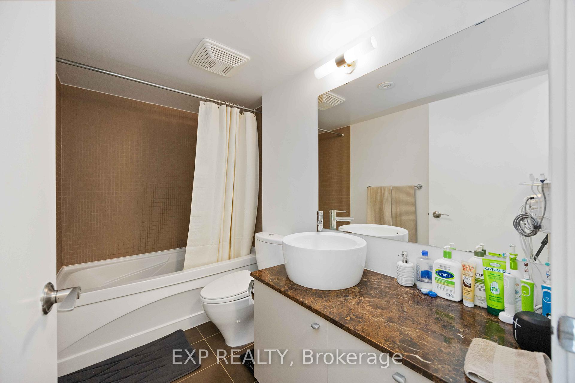 Photo 6 of Unit 1905, 1048 Broadview Avenue, Toronto, Broadview North — HOMEH