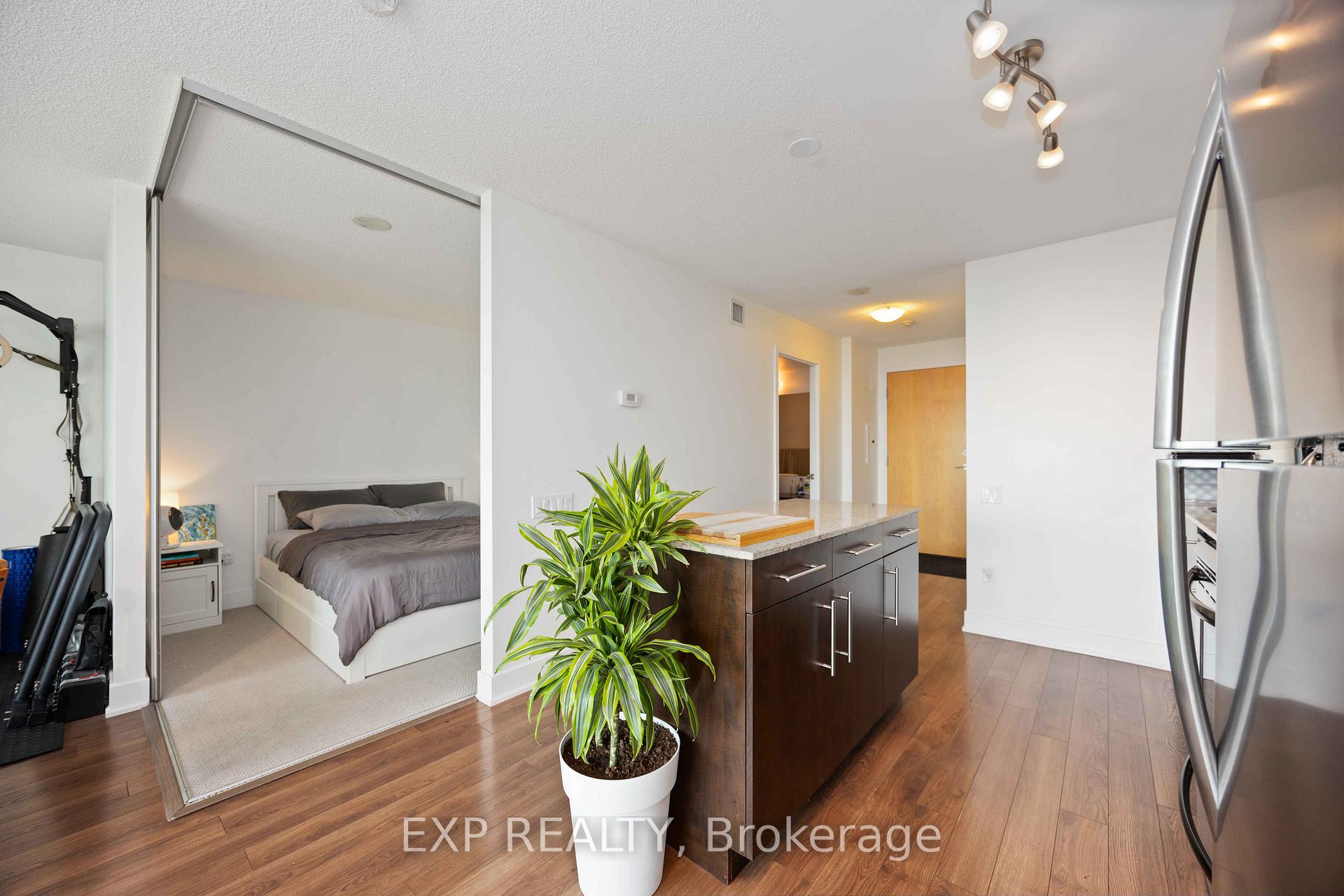 Photo 10 of Unit 1905, 1048 Broadview Avenue, Toronto, Broadview North — HOMEH