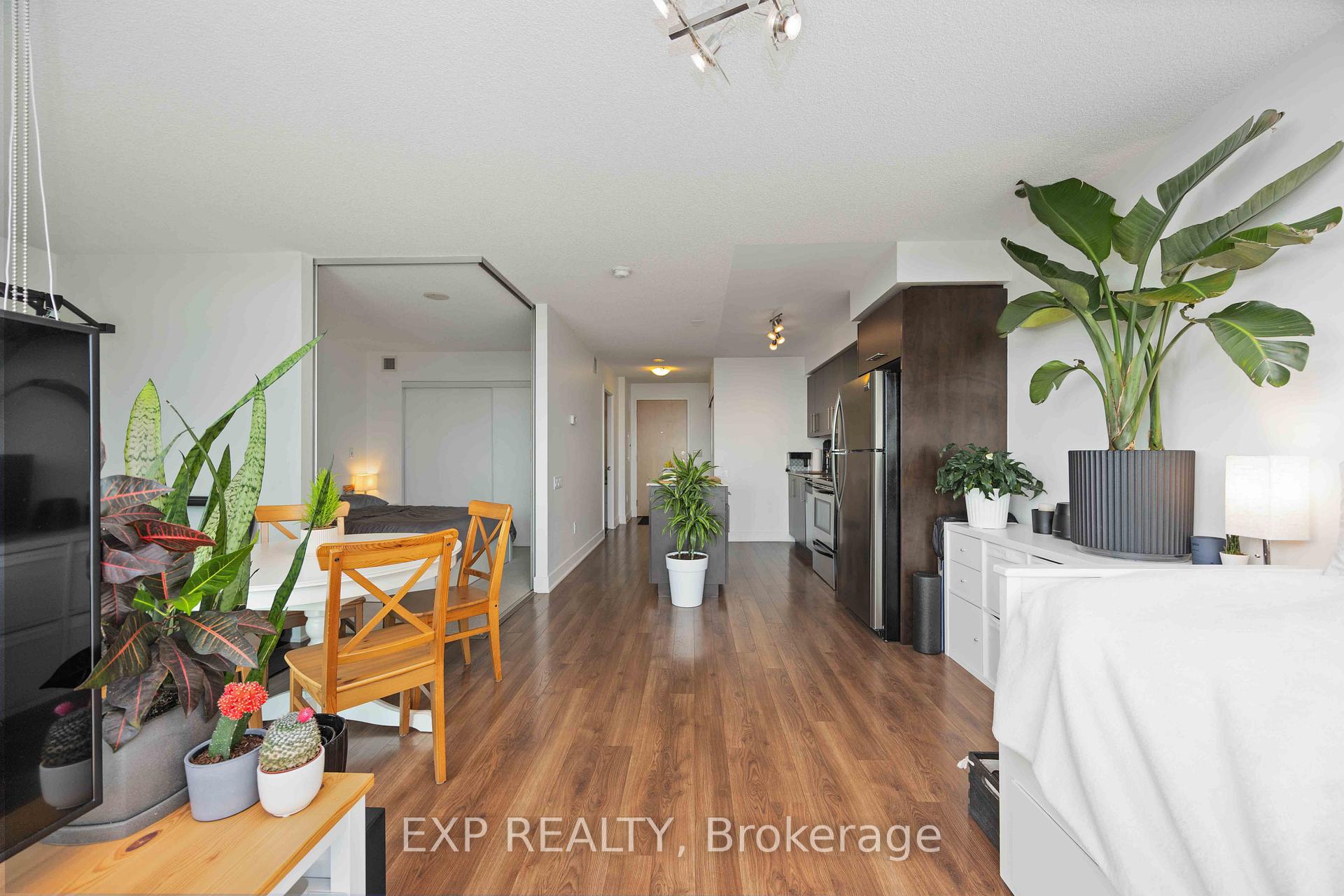 Photo 16 of Unit 1905, 1048 Broadview Avenue, Toronto, Broadview North — HOMEH