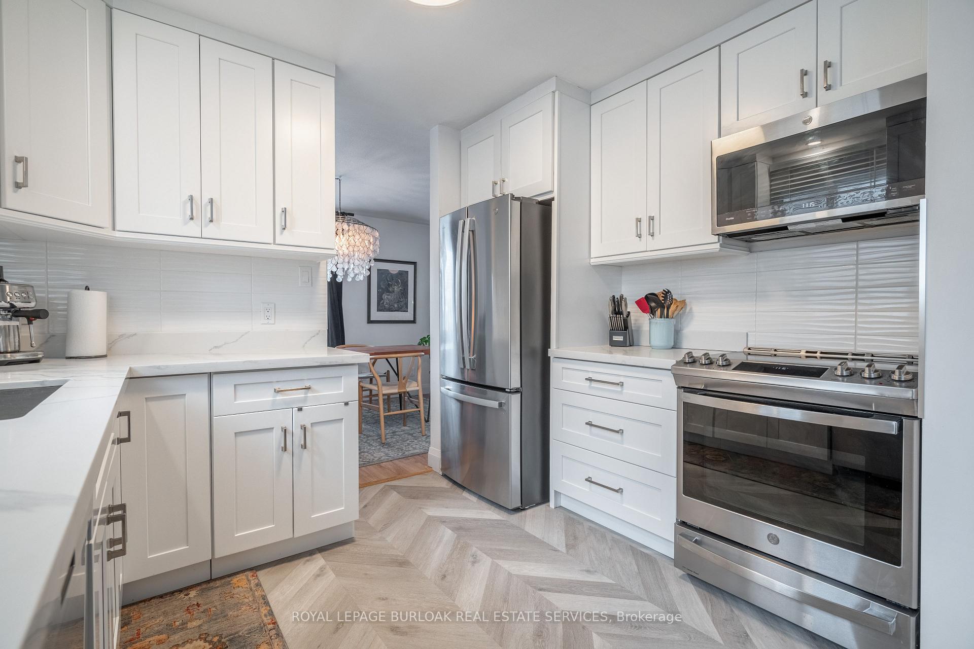 Photo 12 of 104 Darlington Drive, Hamilton, Gilbert — HOMEH
