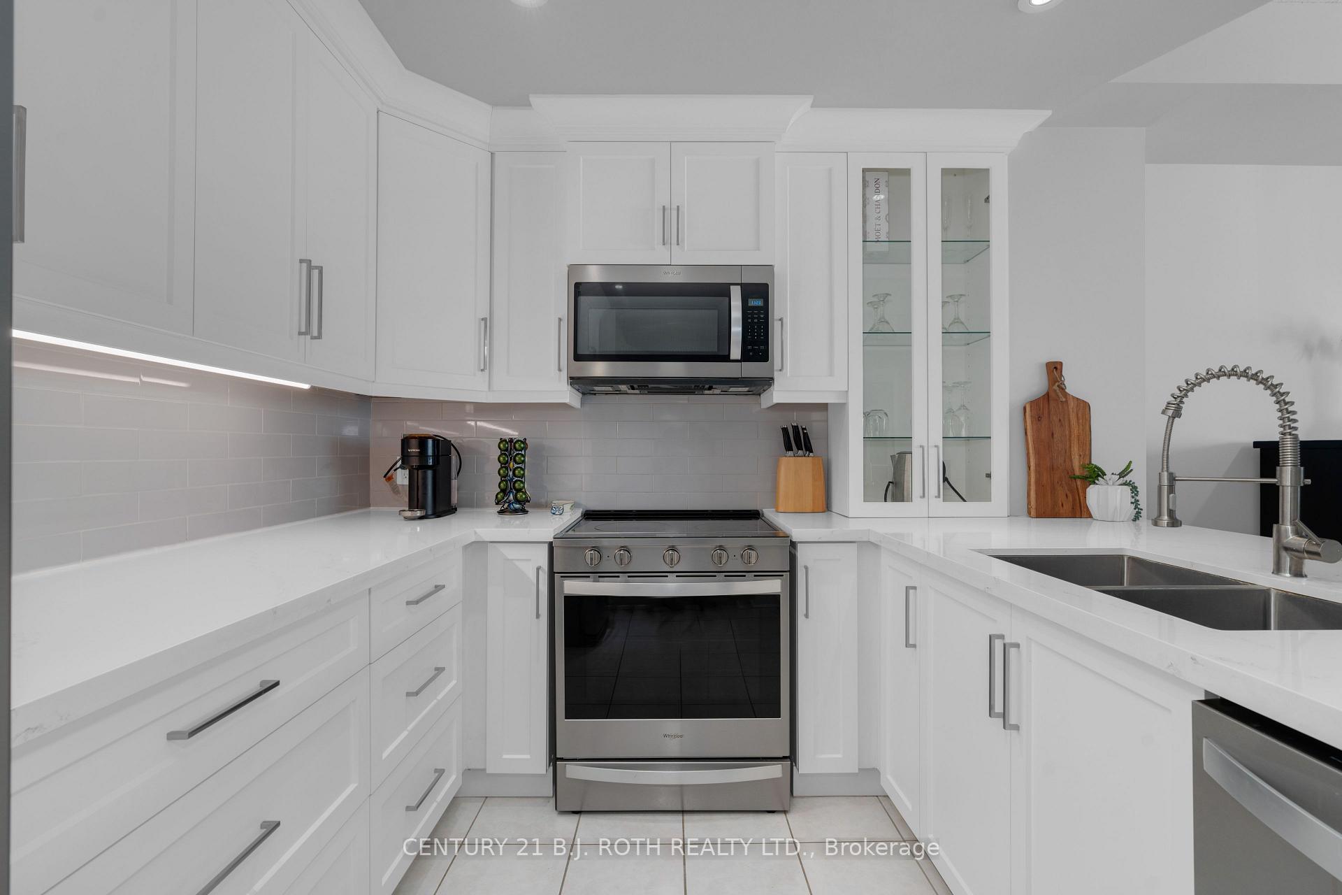 Photo 15 of Unit PH1-4, 2 Toronto Street, Barrie, City Centre — HOMEH