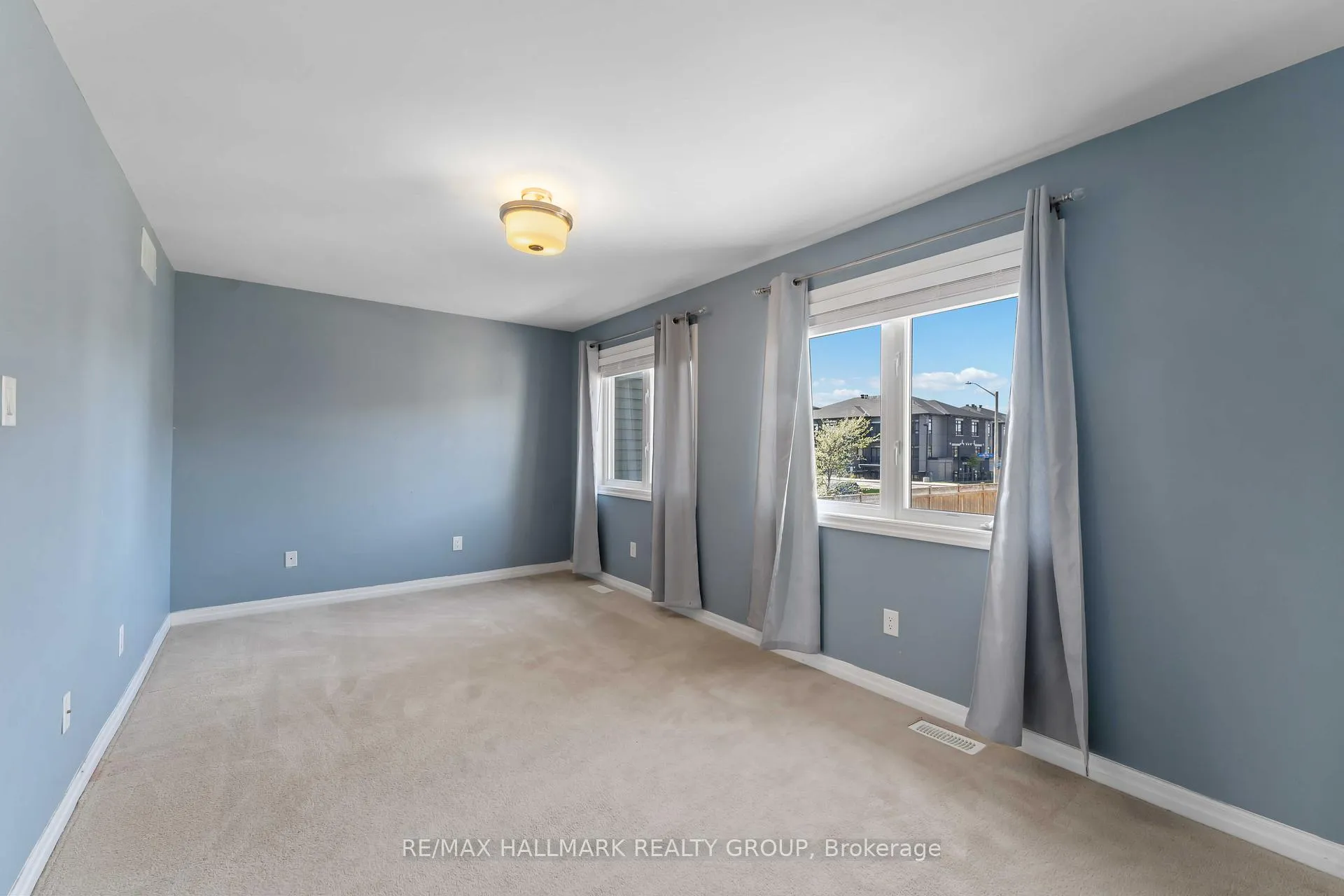Photo 15 of 900 Littlerock Street, Ottawa, Leitrim — HOMEH