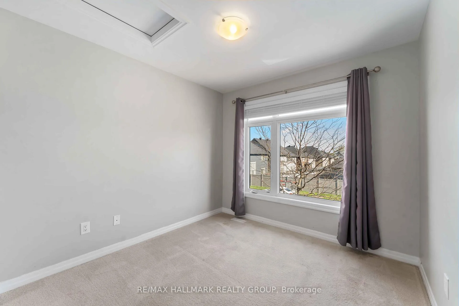 Photo 18 of 900 Littlerock Street, Ottawa, Leitrim — HOMEH