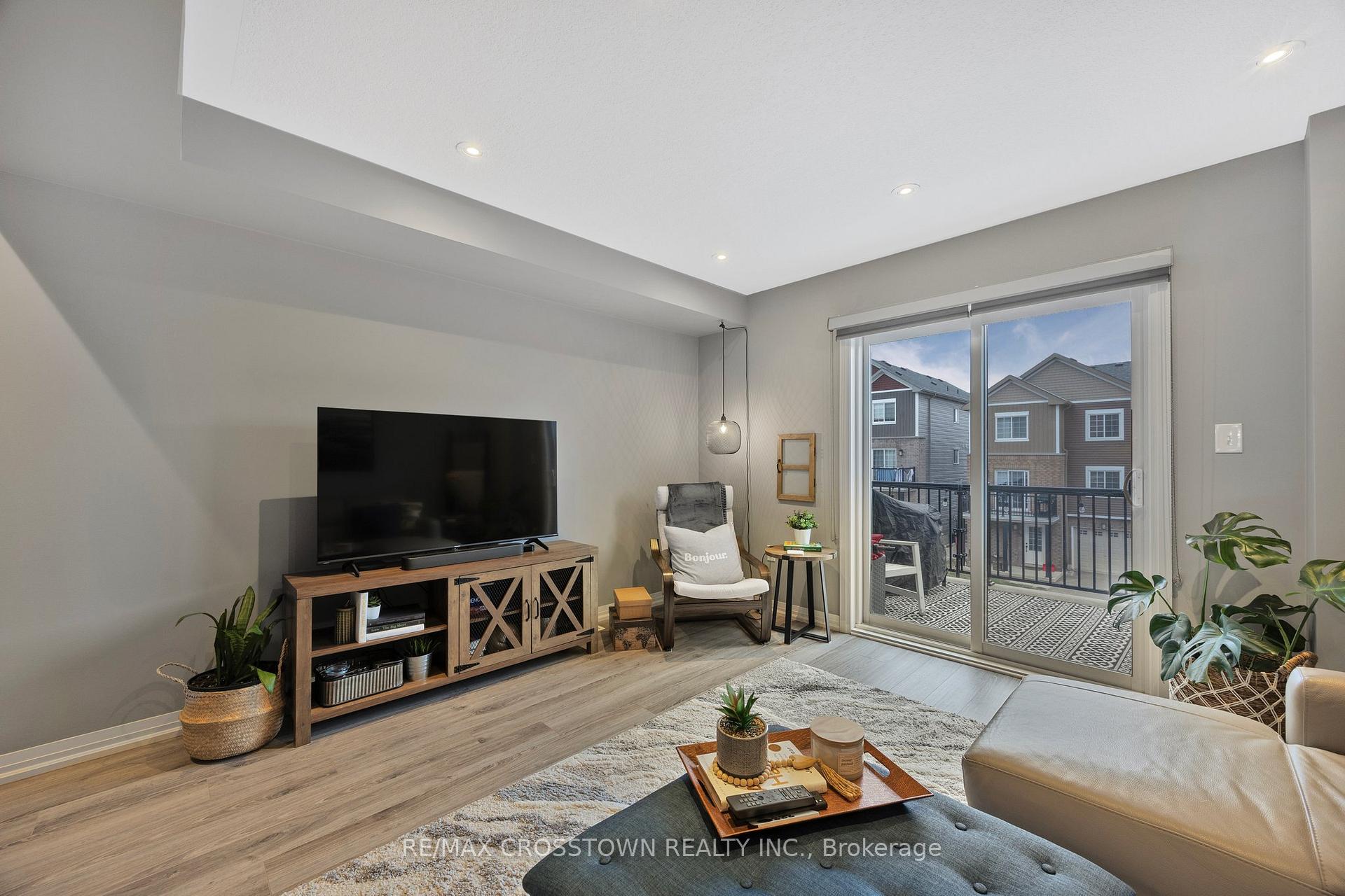 Photo 9 of 73 Andean Lane, Barrie, Rural Barrie Southwest — HOMEH