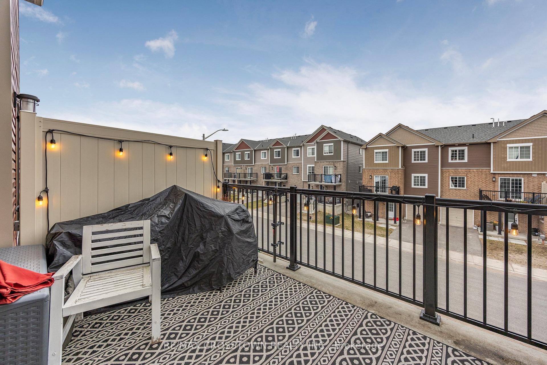 Photo 10 of 73 Andean Lane, Barrie, Rural Barrie Southwest — HOMEH