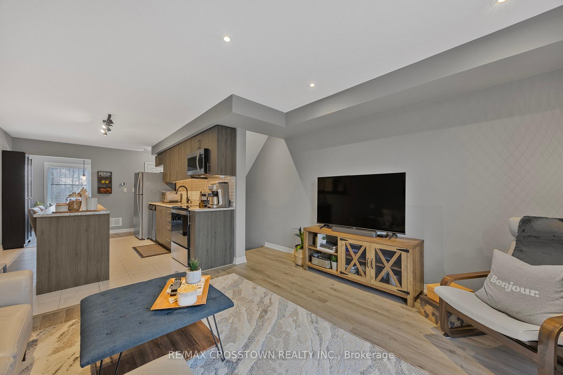 Photo 12 of 73 Andean Lane, Barrie, Rural Barrie Southwest — HOMEH