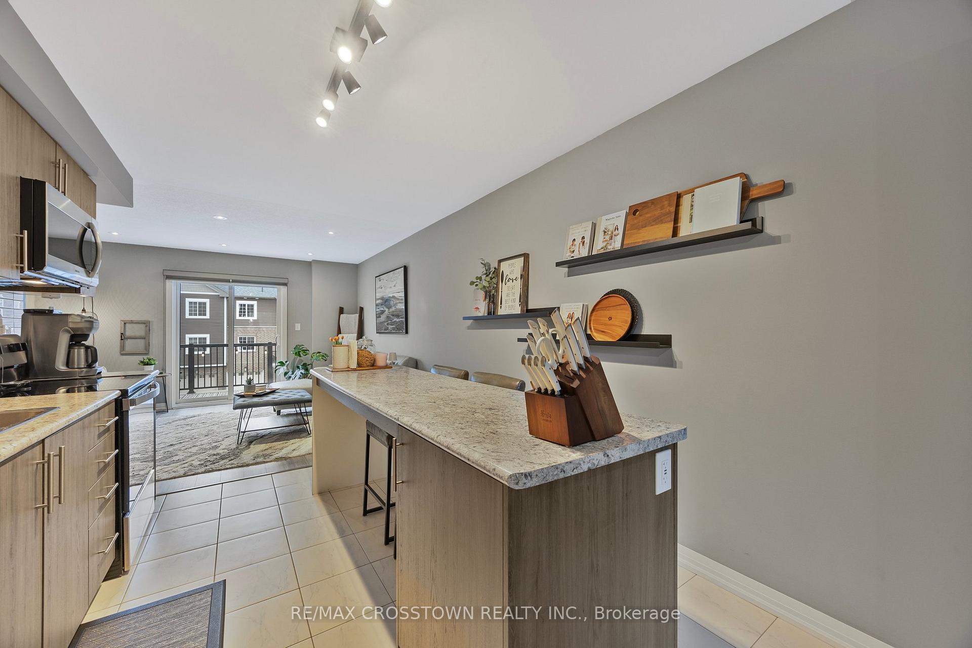 Photo 18 of 73 Andean Lane, Barrie, Rural Barrie Southwest — HOMEH
