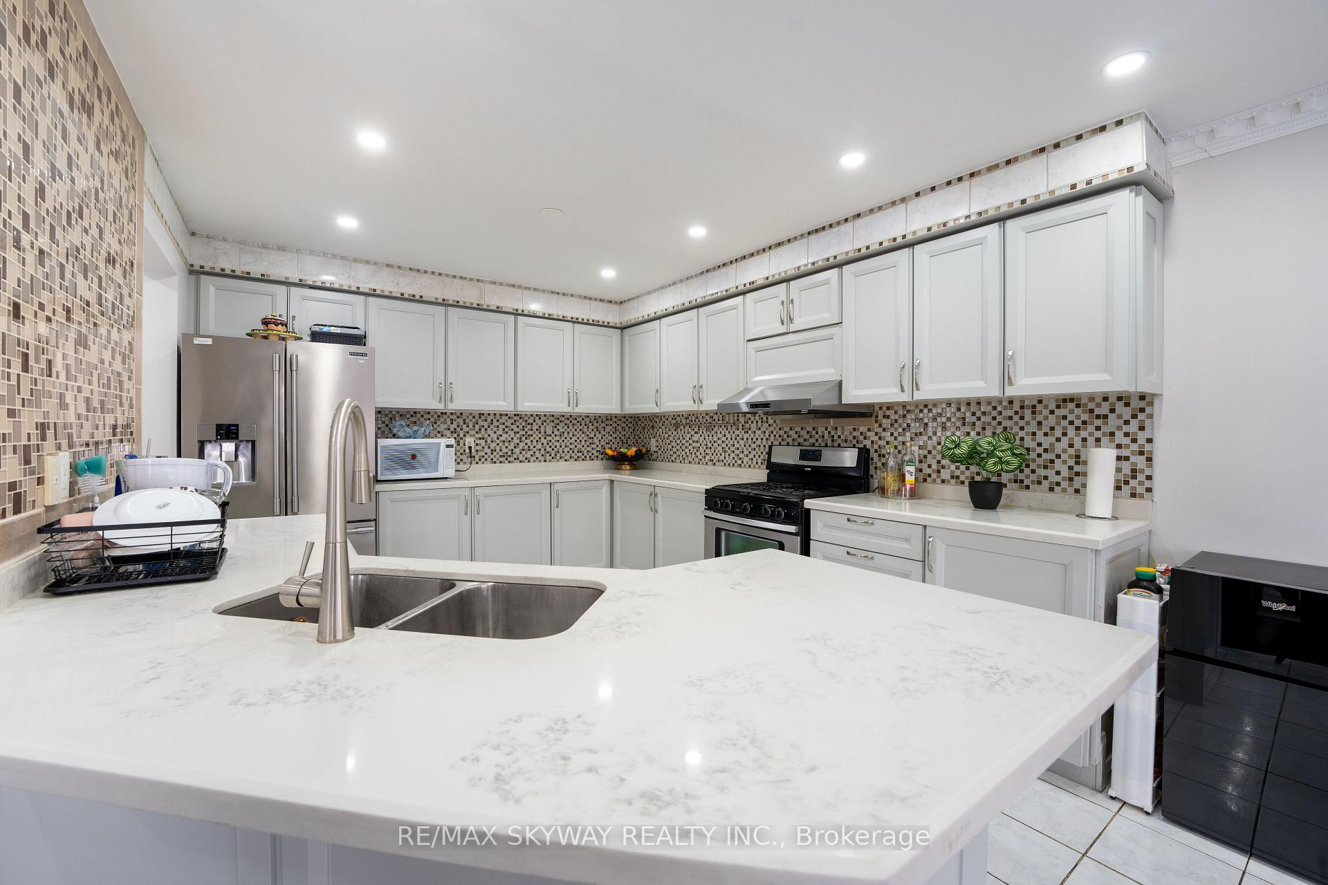 Photo 13 of 3 Piper Street, Brampton, Fletcher's Meadow — HOMEH