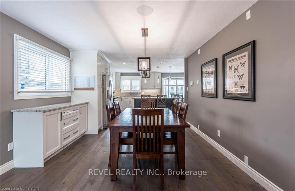 Photo 5 of 7 Sugarplum Court, Hamilton, Stoney Creek Mountain — HOMEH