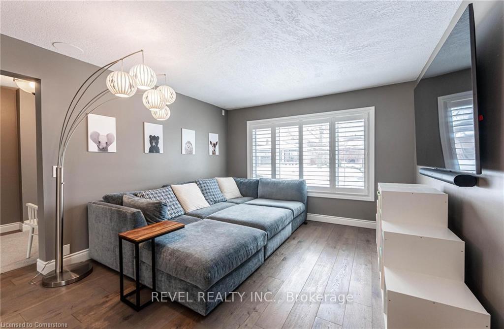 Photo 6 of 7 Sugarplum Court, Hamilton, Stoney Creek Mountain — HOMEH