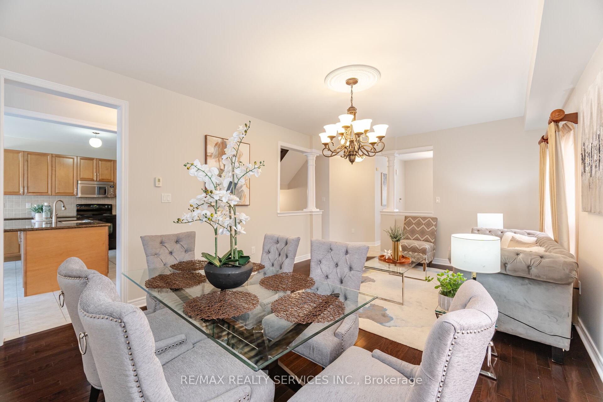 Photo 8 of 21 Fallgate Drive, Brampton, Credit Valley — HOMEH
