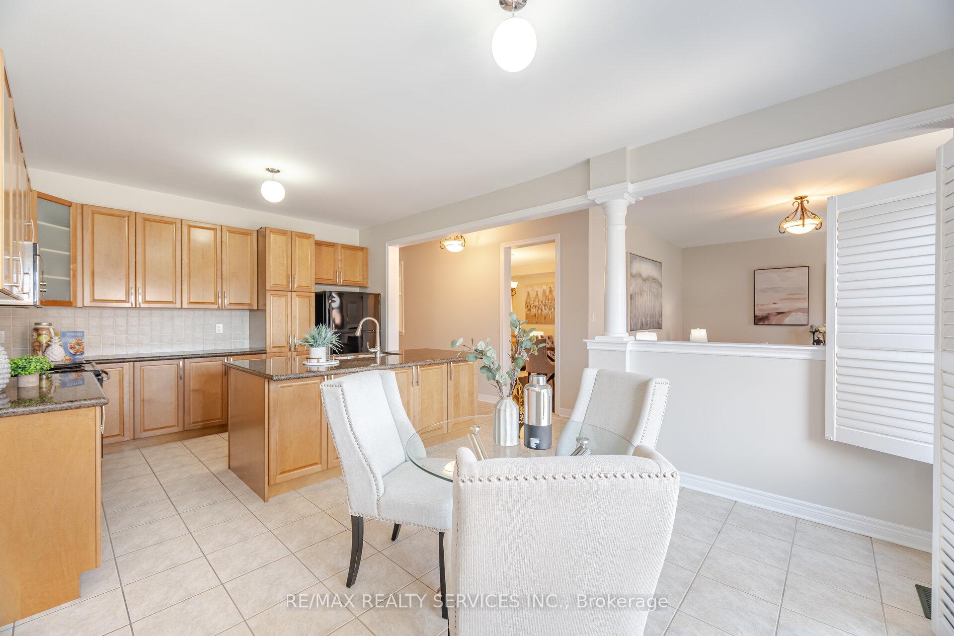 Photo 15 of 21 Fallgate Drive, Brampton, Credit Valley — HOMEH