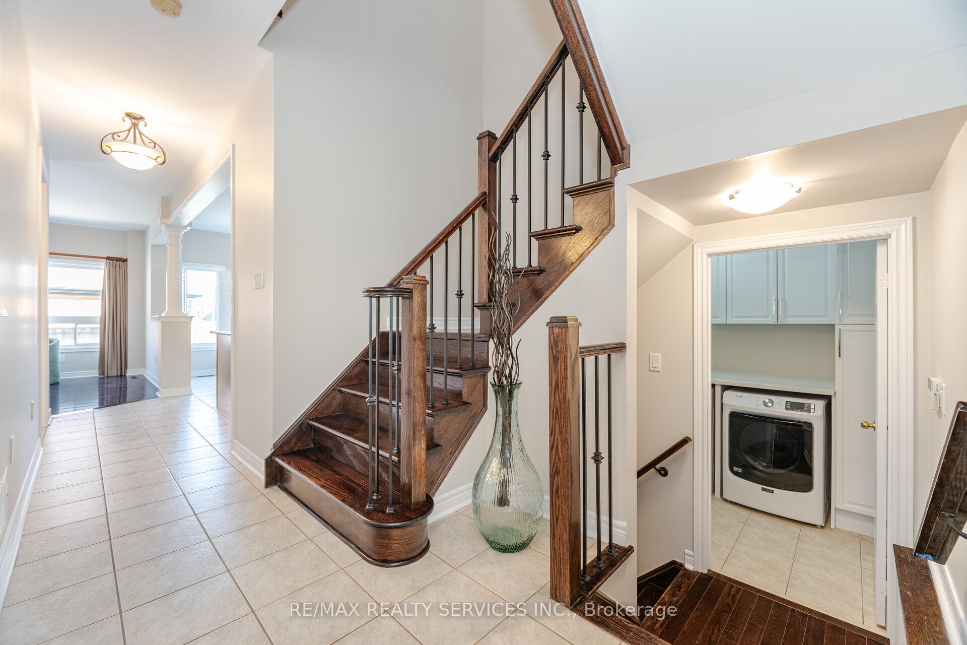 Photo 22 of 21 Fallgate Drive, Brampton, Credit Valley — HOMEH