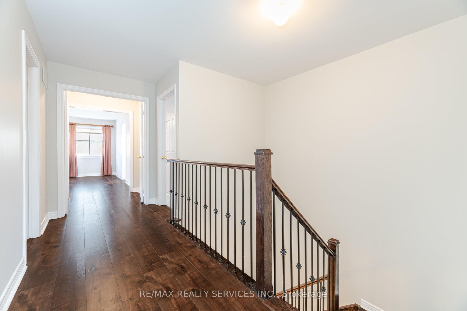 Photo 25 of 21 Fallgate Drive, Brampton, Credit Valley — HOMEH