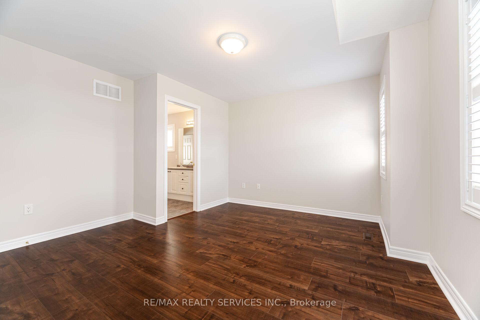 Photo 35 of 21 Fallgate Drive, Brampton, Credit Valley — HOMEH