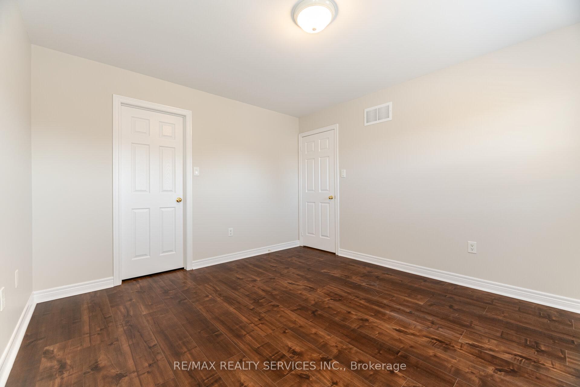 Photo 36 of 21 Fallgate Drive, Brampton, Credit Valley — HOMEH