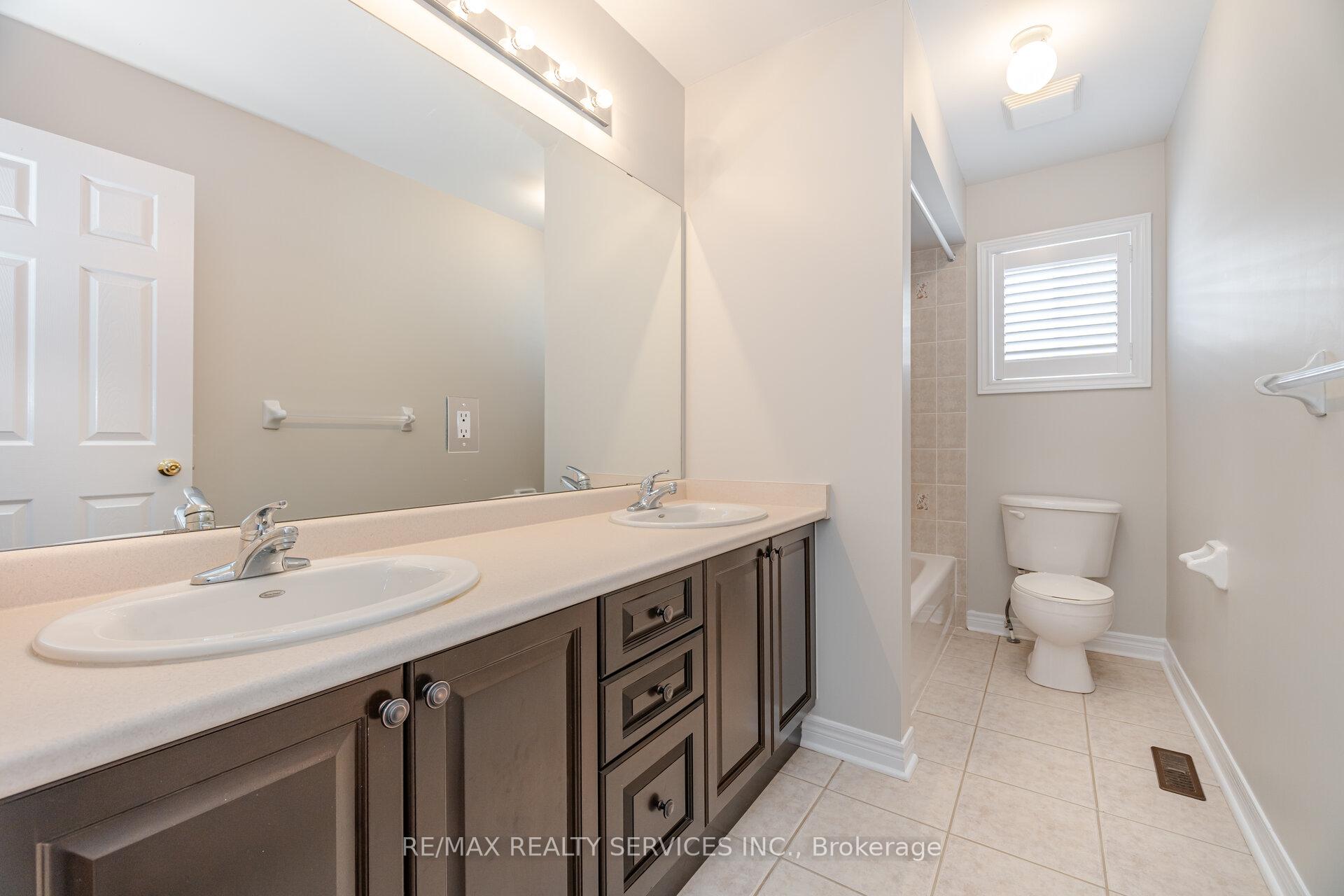 Photo 37 of 21 Fallgate Drive, Brampton, Credit Valley — HOMEH