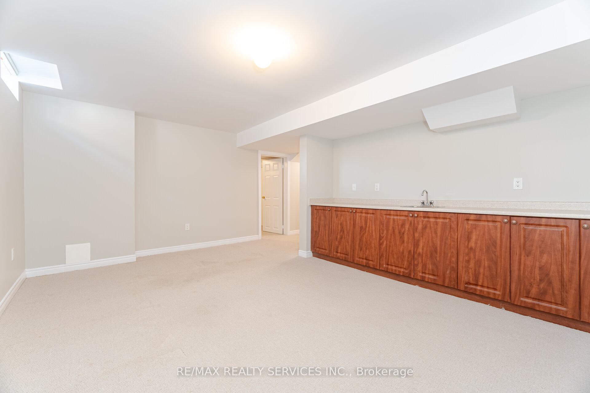 Photo 41 of 21 Fallgate Drive, Brampton, Credit Valley — HOMEH