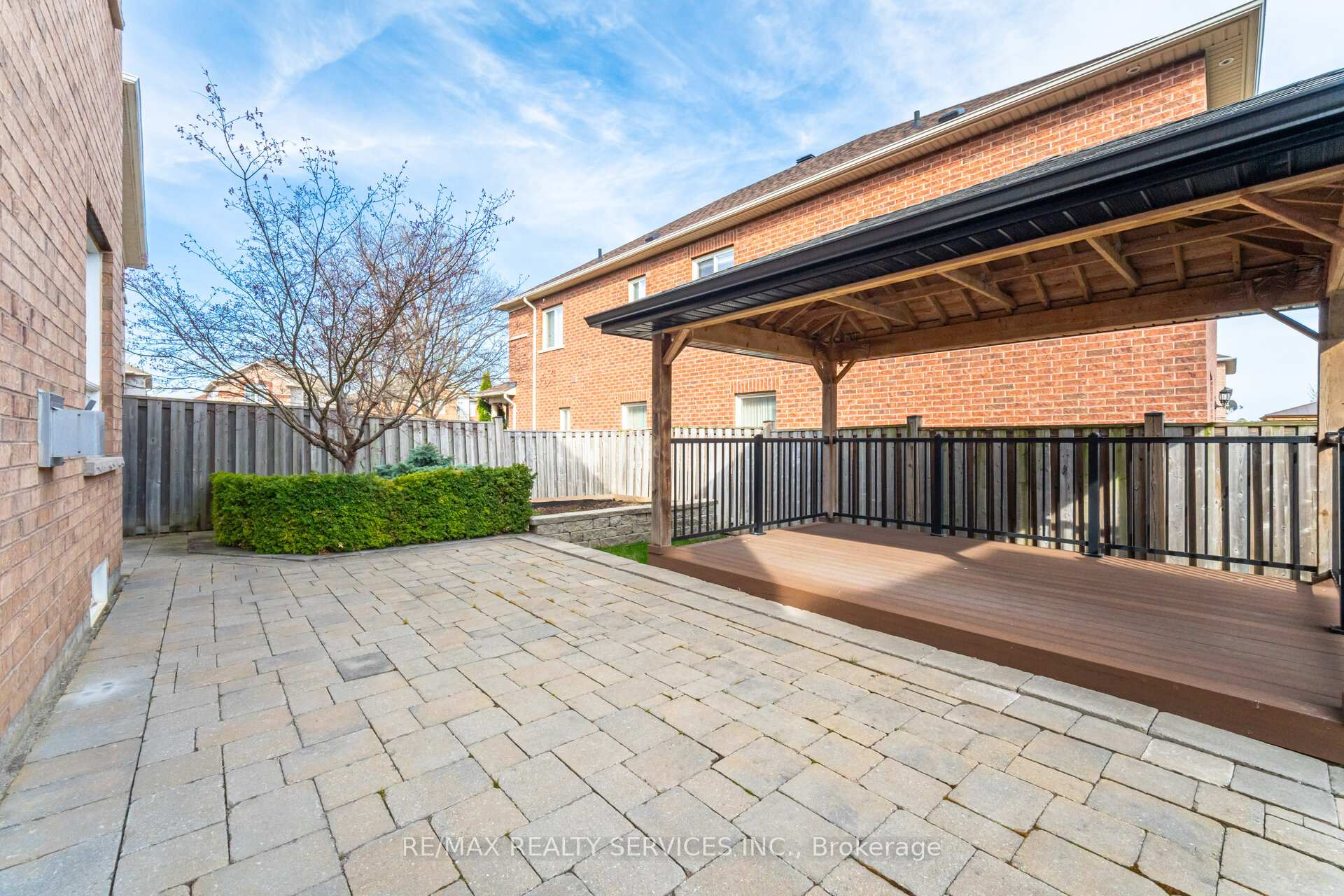 Photo 47 of 21 Fallgate Drive, Brampton, Credit Valley — HOMEH