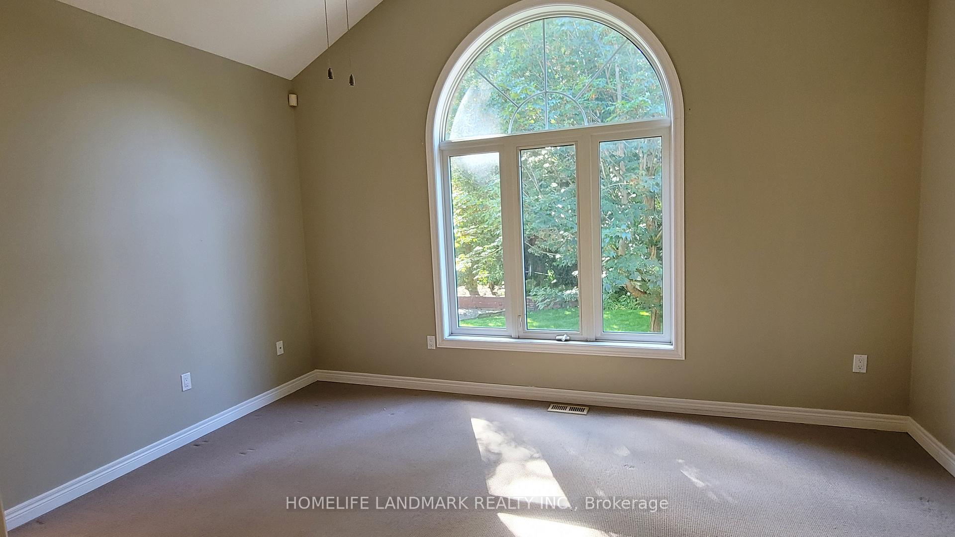 Photo 8 of Unit Main Fl, 6 Osgoode Gate, Clarington, Courtice — HOMEH