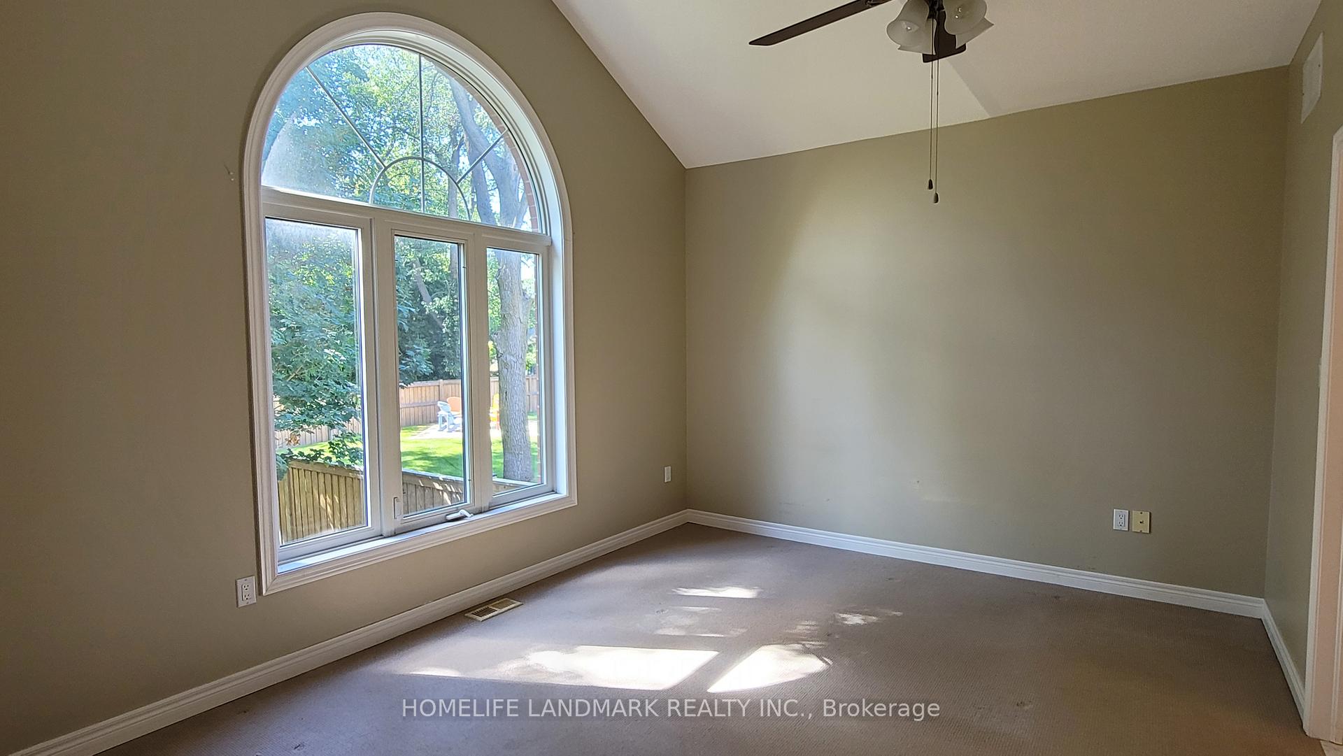 Photo 10 of Unit Main Fl, 6 Osgoode Gate, Clarington, Courtice — HOMEH