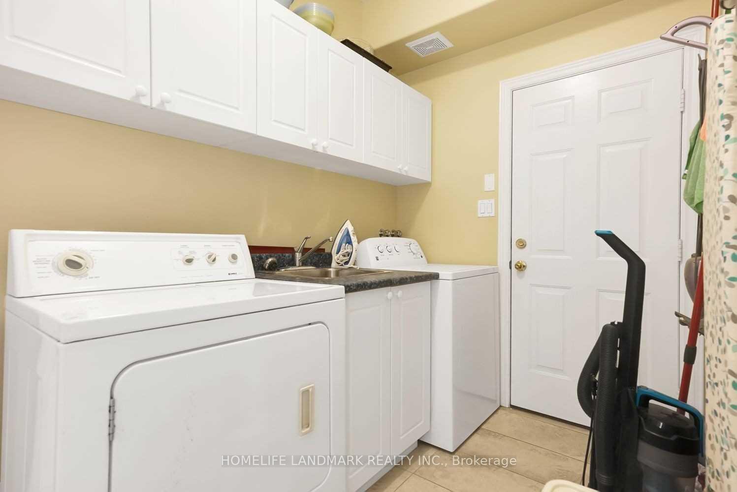 Photo 11 of Unit Main Fl, 6 Osgoode Gate, Clarington, Courtice — HOMEH